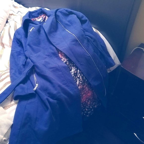 Coat - Picture 1 of 3